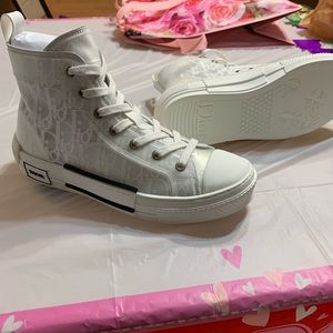 Dior sneakers